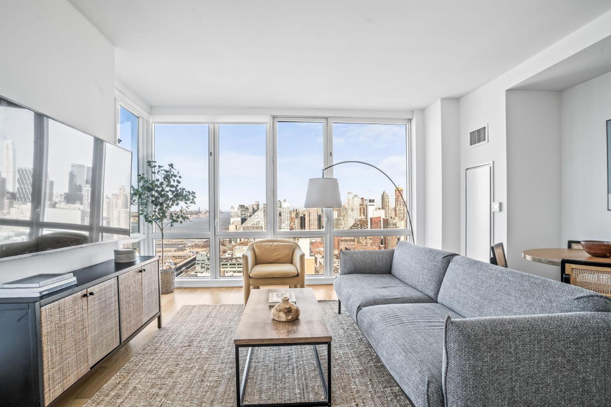 Apartment Cloud Crest Apt 2bd 2bath New York